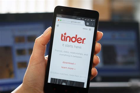 tinder dating site application